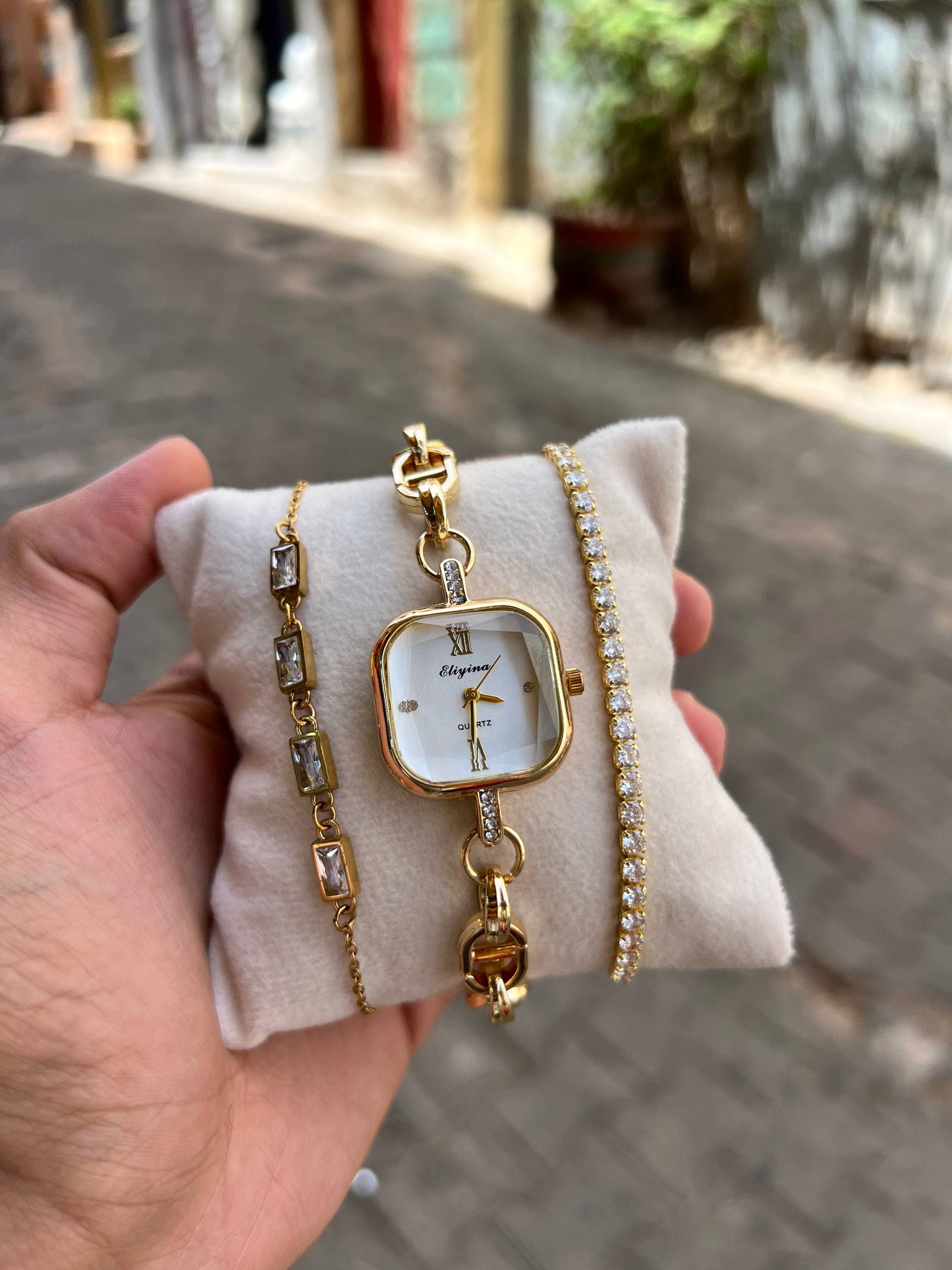ensemble fabuleux 😍 — Un ensemble fabuleux est encore disponible ! Pour commander via WhatsApp avec livraison gratuite le lendemain, contactez-nous sur WhatsApp 🫶🩷